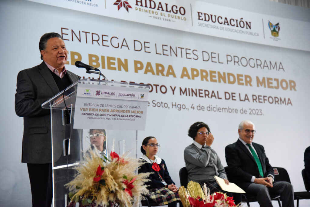 04_Diciembre_2023_Gobernador_Entrega de Lentes del Programa Ver Bien Para Aprender Mejor -26