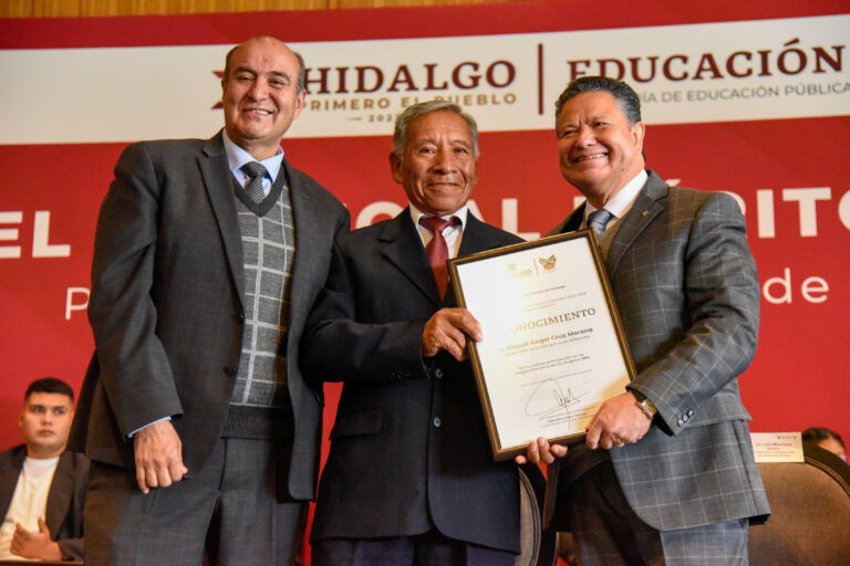 12_Diciembre_2023_Gobernador_Premio al Mérito Deportivo _LG-16