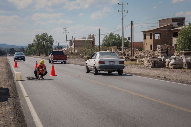 23_ENERO_2024_GOBERNADOR_Rutas de la transformación_reconstrucción carretera San José Atlán_HUICHAPAN-14