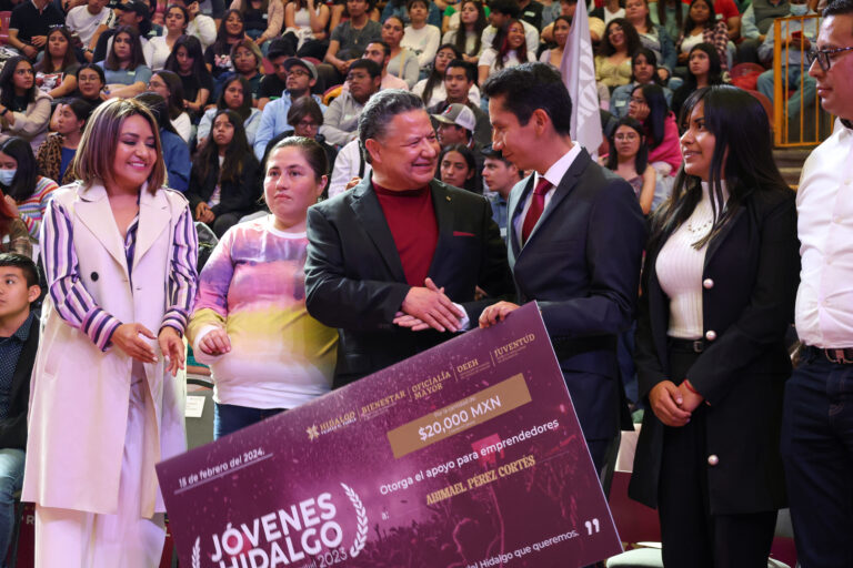 15_Febrero_2024_Gobernador_Premio Estatal de la Juventud_LG-20