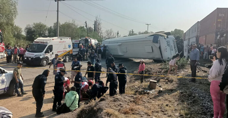01_mayo_2024_SSPH_Accidente autobús_Atitalaquia 002