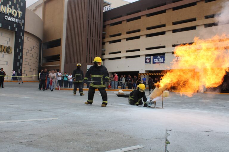 28_JULIO_2024_PIBEH_Personal de la PIBEH se capacita para actuar en caso de incendios (1)