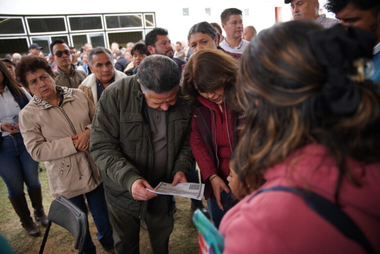 31_Julio_Gobernador_Entrega de Actas de Nacimiento_3