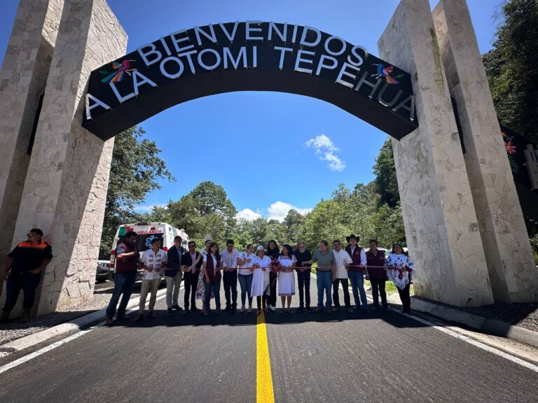 010924_TURISMO_Inauguran Arco de Bienvenida de la Región Otomí-Tepehua_01