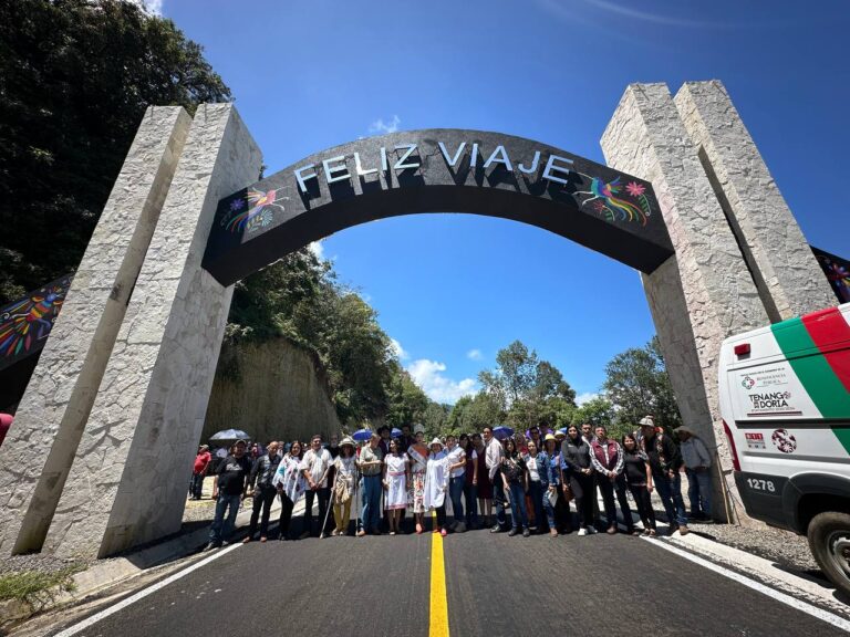 010924_TURISMO_Inauguran Arco de Bienvenida de la Región Otomí-Tepehua_03