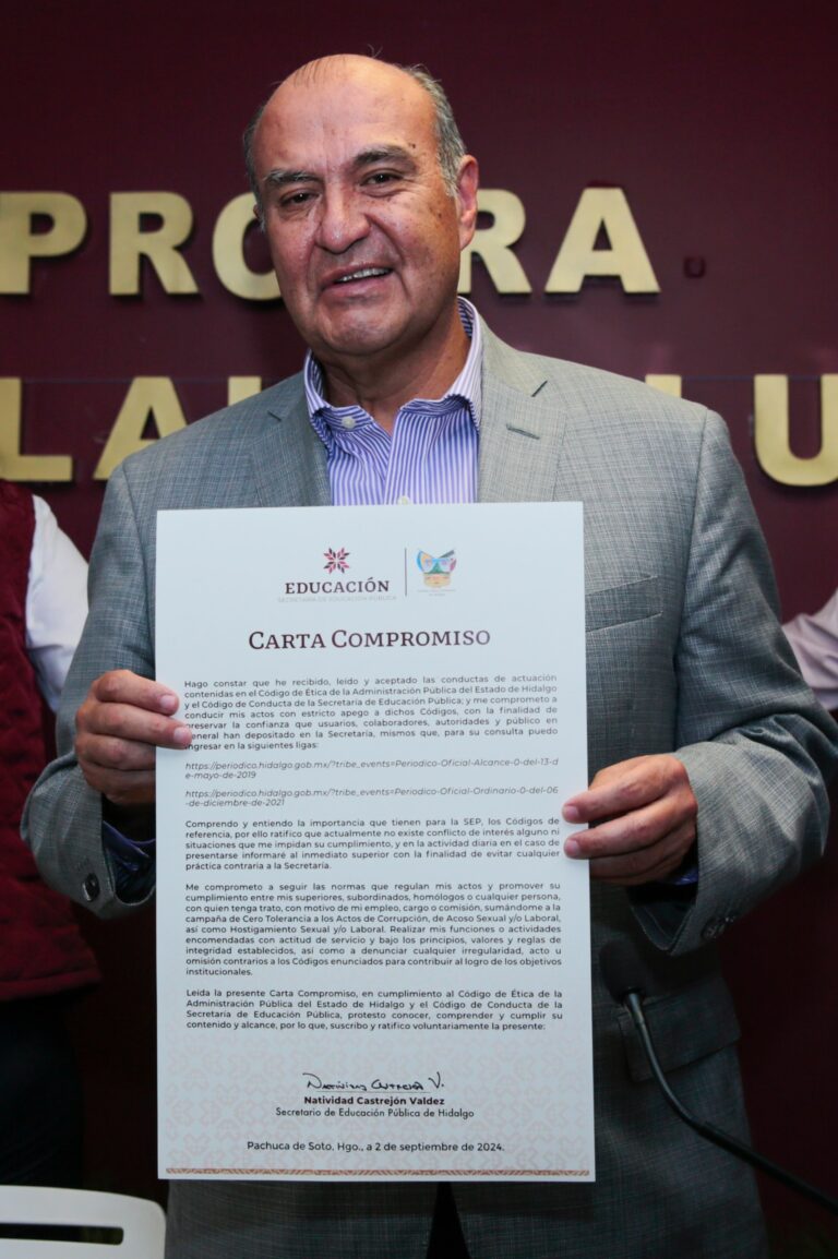 FOTO 12 SEPTIEMBRE 2024_SEPH_IHE_FIRMA DE COMPROMISO DE SERVIDOR PÚBLICO