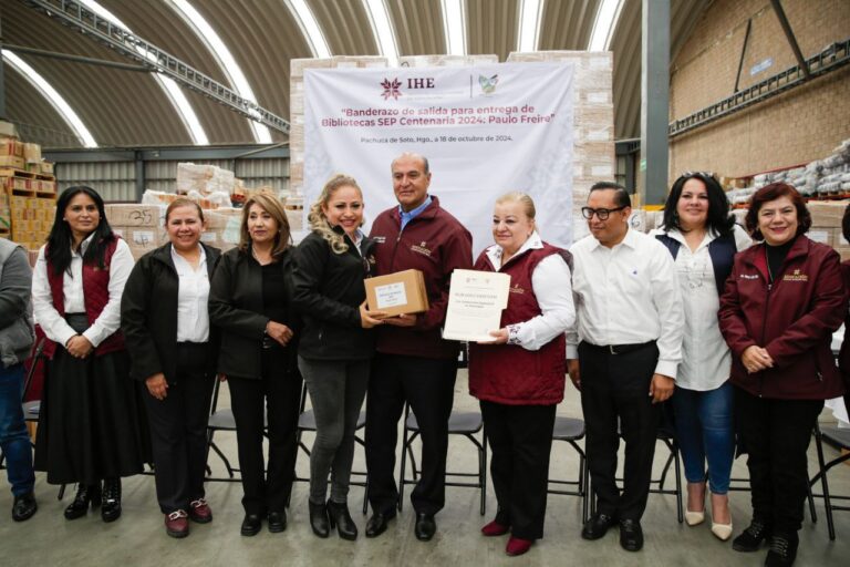 Banderazo de salida para la entrega de bibliotecas SEP Centenaria, colección Paulo Freire en Hidalgo2