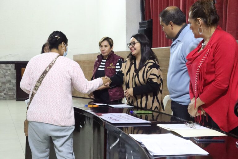 FOTO 03 OCTUBRE 2024_IHM_Entrega gobierno de Hidalgo apoyos económicos a mujeres