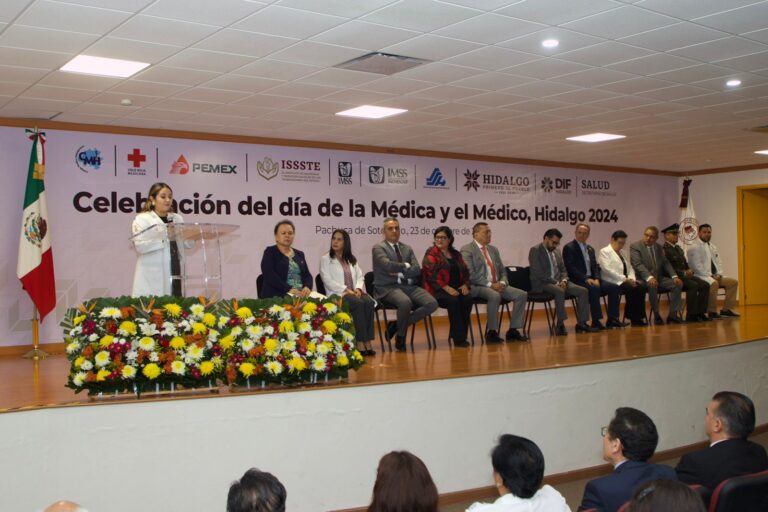 FOTO 23 OCTUBRE 2024_SALUD_Día de la médica y del médico (1)