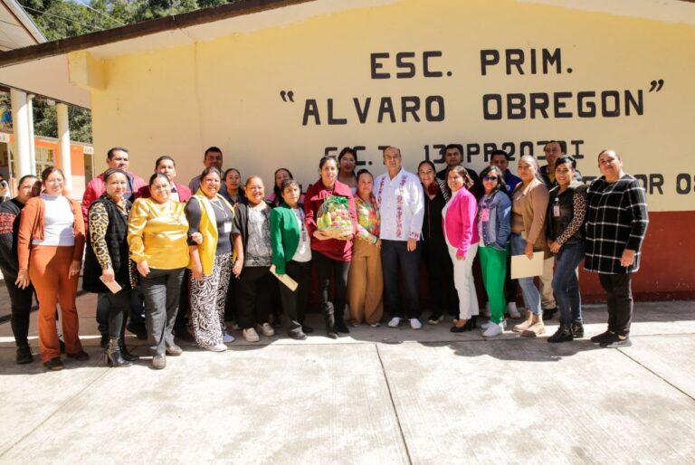 FOTO 12 NOVIEMBRE 2024_SEPH_Visita a primaria Álvaro Obregón, de Agua Blanca (2)