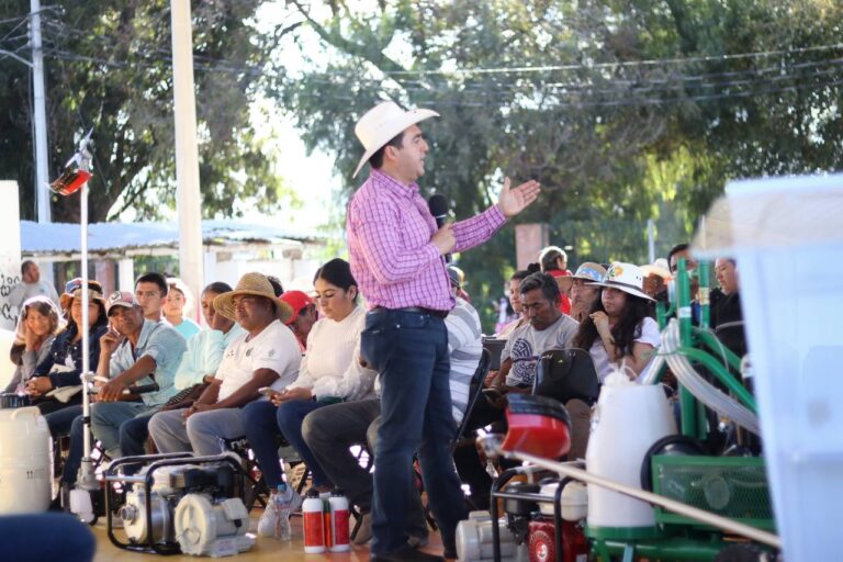 FOTO 05 DICIEMBRE 2024_AGRICULTURA_ENTREGA DE APOYOS (4)