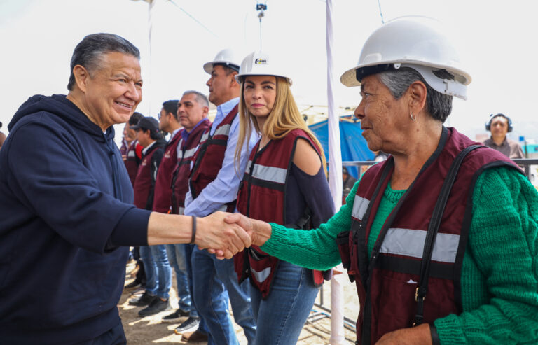 110525 Gobernador supervisión de obra_Pachuca -10