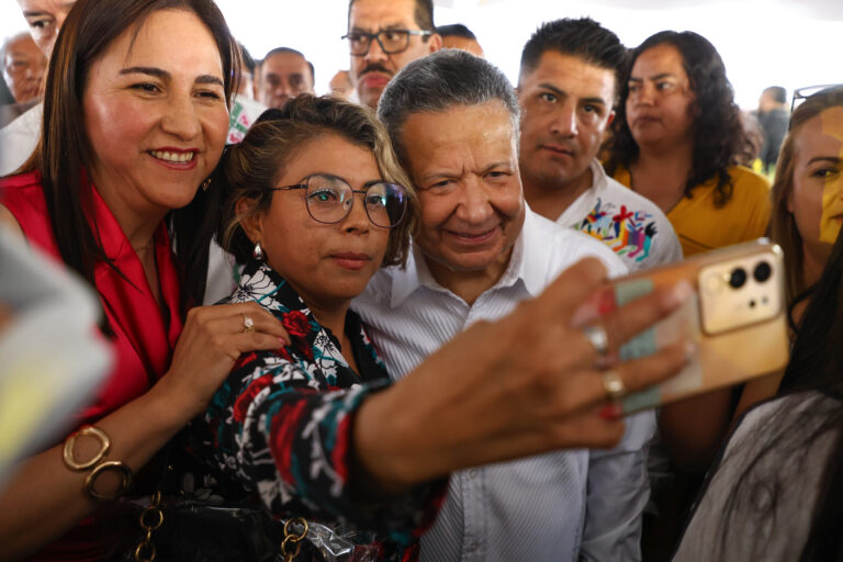 140525 Gobernador Día del Maestro -14