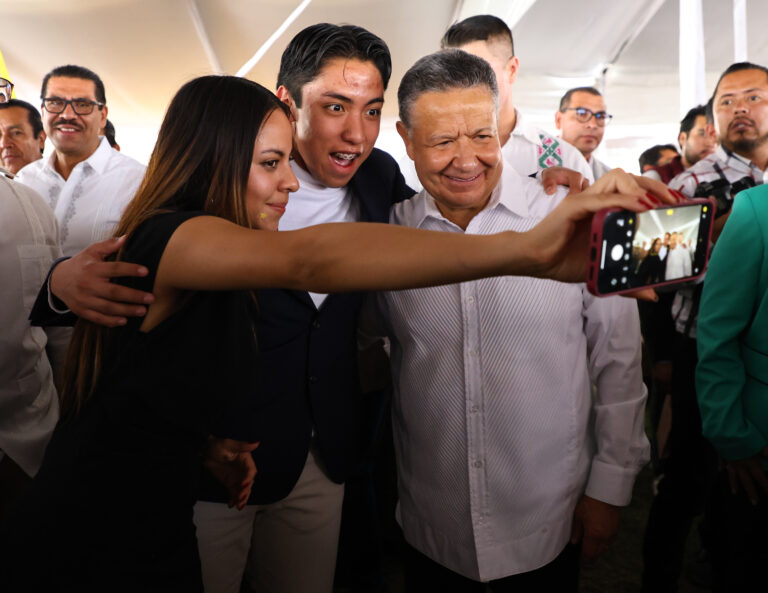140525 Gobernador Día del Maestro -22
