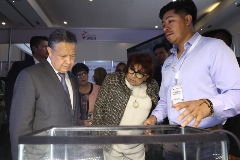 280525 Gobernador Expo Industrial Momentum-21