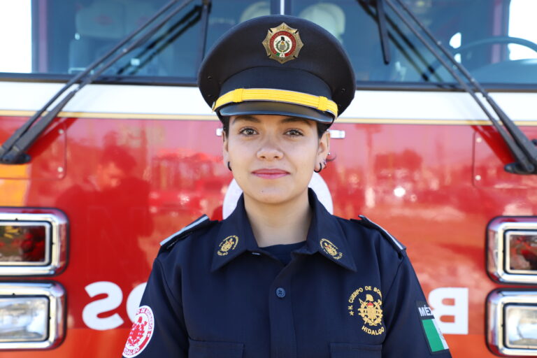 Mujer bombero