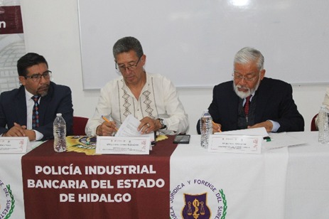 10_JULIO_2025_PIBEH_FIRMACONVENIOESCUELAJURÍDICAYFORENSE (4)