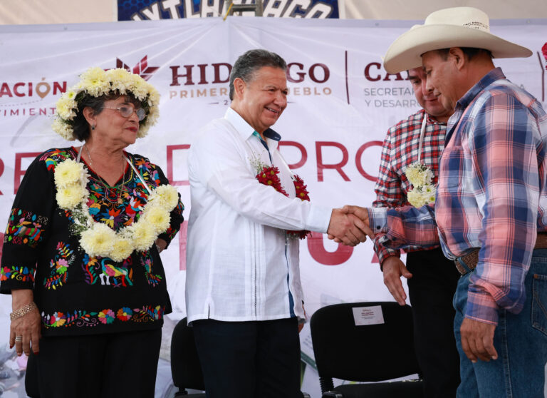 22 JULIO 2025_GOBERNADOR_ENTREGA DE APOYOS_LOLOTLA-3