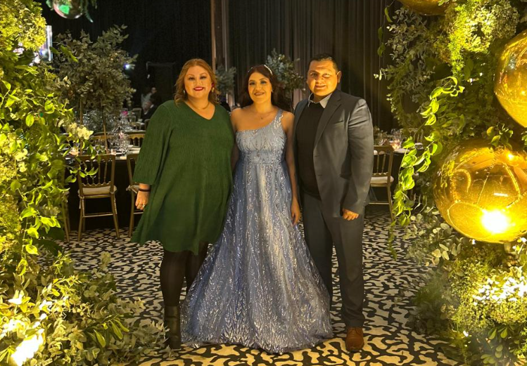 Lic. Monserrat Walessa Ramírez Salinas, Geazul Castillo Salinas e Ing. Luis Daniel Larrieta Cruz