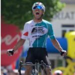 “Un mexicano se fue solo… y ganó como si el pelotón no existiera”